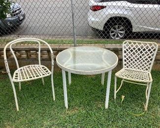 Wle248 Glass Patio Table & Two Chairs