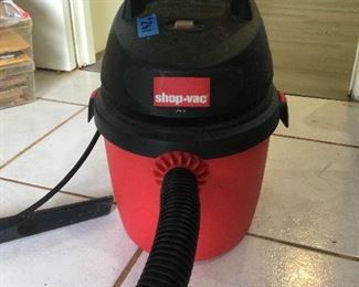 WLE261 - 2.5 Gal Shop Vac w/Crevice Tool
