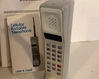 Wle284 Vintage Motorola Brick Cell Phone