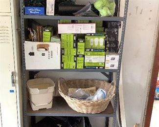 Wle290 Metal Shelf Mystery Lot - See Description