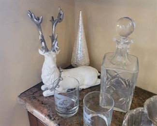 Bar stuff
Decorative deer