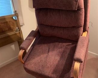 Pride USA Made Power Lift Recliner - Pride Specialty 3-Position Full Recline Lift Chair,model GL-310 30w seat 21w 20d and seat 20h from floor. Raspberry fabric with extra cover piece included (new).