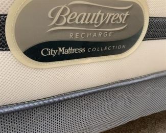 Simmons Beautyrest Recharge Full Sized Plush Mattress and Foundation