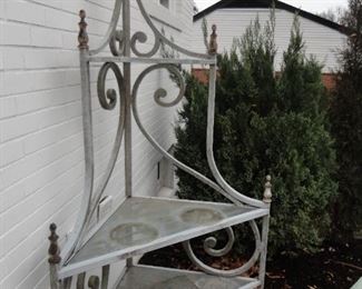 CORNER OUTDOOR ETAGER PLANT STAND  
