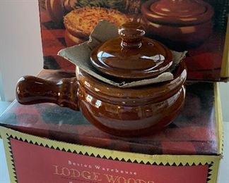 Lodge Woods Stoneware Covered Onion Soups