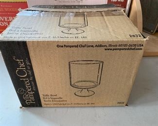 Pampered Chef Trifle Bowl with Recipes