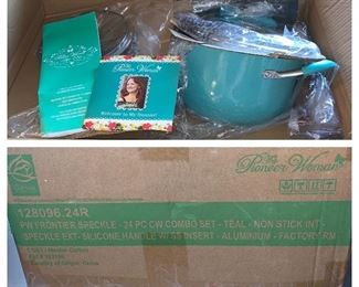 The Pioneer Woman Frontier Speckle 24 Piece Cookware Set (New in Box)