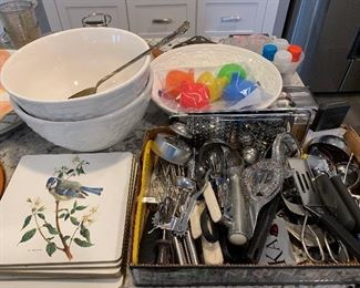 Assorted Kitchenware/Utensils