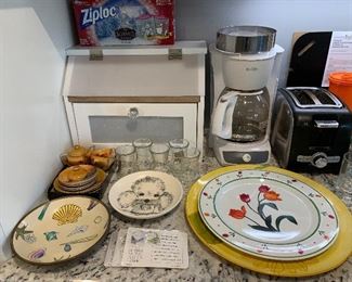 Assorted Kitchenware