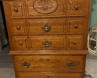 4-Piece Bedroom Suite - Chest of Drawers