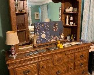 4-Piece Bedroom Suite - Dresser/Mirror Hutch