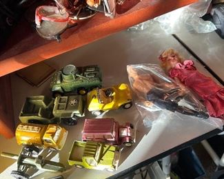 So many vintage toys here… wait until you get to the pics of the garage! It will be awhile. Jeeps, Tootsie toys, etc.. Ertl Nylint, Marx, etc… 