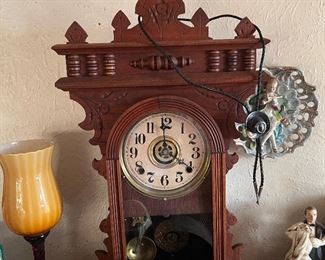 Cool old clock… pictures of the back are at the end.