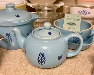 Vintage Tulip Blue set by Cronin Pottery 