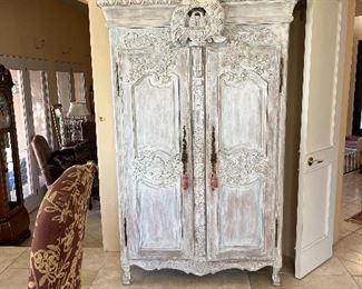 stunning Sweedish style armoire