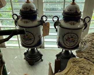 pair of urns