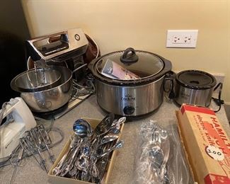 Small Electric Kitchen supplies, crock pot, hand mixer, Hamilton Electric knife, 