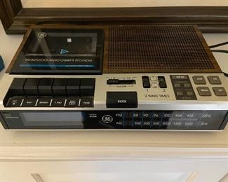 Vintage GE AM/FM Radio Cassette Recorder Alarm Clock 7-4956B