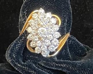 9-RG1- $725 
14kt gold cluster ring 1.21ct diamonds I1 size 7.5 