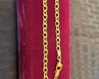 10-BW3- $250 
18kt yellow gold bracelet marked 750. 8.35gr 8"