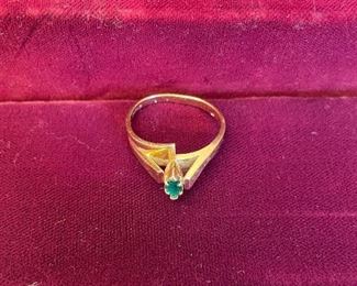 14-RG4- $295 
14kt gold ring African emerald 3.95gr sz 8.5 
