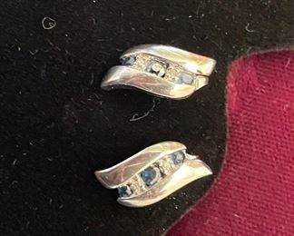 18-E8- $85 
14kt white gold & sapphires earrings 2.2gr 1/2"L