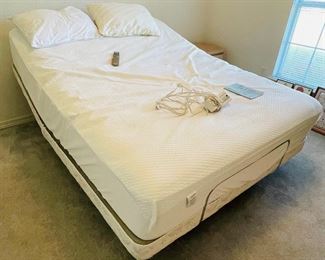 52____$225
Queen Sz mattress Serta on adjustable base
 • 24high 60wide 80deep 