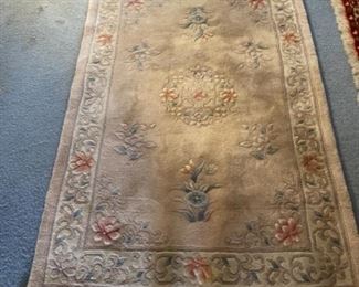$150 Chinese rug 3’ x 6’ 