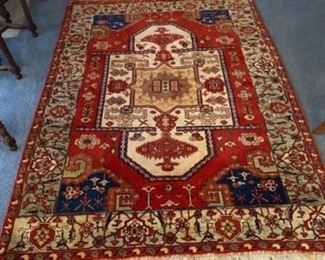 $450 Iran wool rug mint condition 4’10” x 6’4”