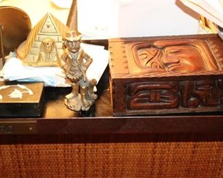 Decorative boxes, figurine