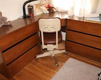 Dressers, corner desk, Bedroom, storage, desk chair