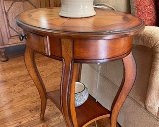 Oval Side Table 