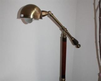 FLOOR LAMP