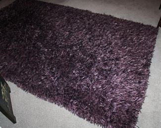AREA RUG