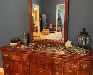 Dresser & mirror