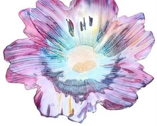 Lot 027
ARDA Glassware Iridescent Flower Inspired Center Piece Bowl
