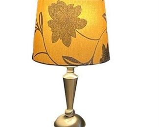 Lot 054-001
Contemporary Brushed Nickel Small Table Lamp