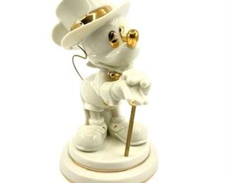 Lot 060
Lenox Mickey Mouse "Steps Out" Figurine