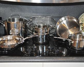 Like New Cuisinart Pots and Pans Available Include a 1.5Qt. Sauce Pan with Lid, a 3 qt. Saute Pan, a 2qt Sauce Pan with Steamer and Lid, an 8" Fry Pan, a 10"Saute Pan, and a 8 qt. Pot with Lid