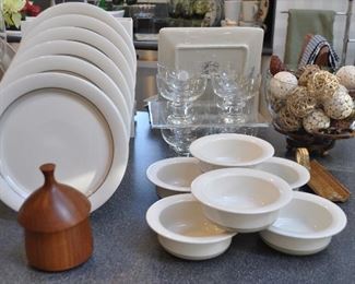 Arabia of Finland  Dinner Plates Included in the Set as well as the Additional Soup Bowls Shown with 8 Thomas for Rosenthal Glass Dessert Bowls and a Fabulous Vintage Jens Quistgaard Lidded Acorn Teak Vessel for Dansk