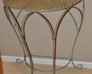 Indoor/Outdoor Metal Semi Circle Accent Table