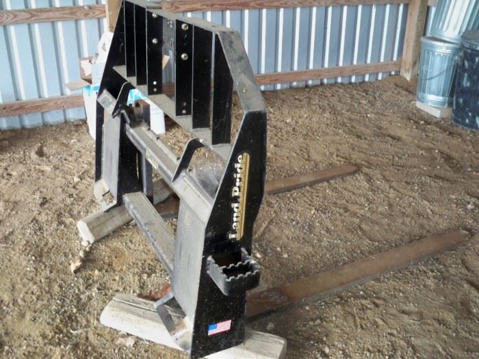 Estate Sale Hallettsville Texas starts on 1/13/2022