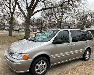 1 of 14 - this is a 1 owner 2004 Oldsmobile Silhouette. It has 106,670 miles. Vehicle is in good running condition interior is very clean for age of Vehicle. Asking $3500 but open to offers. This item is availible for pre-sell. Call to see vehicle prior to sales event!