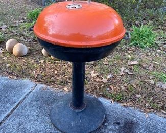 Vintage Charcoal Grill
