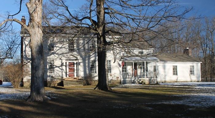 Beautiful Country Farmhouse Location