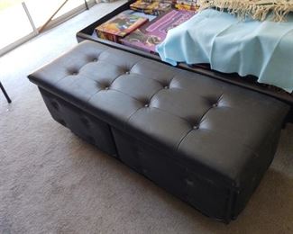 Lane Cedar Chest With Padded Top