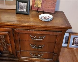 Dresser