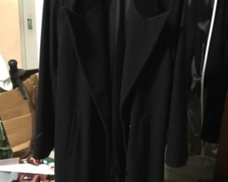 Long winter coat with velvet lapels - size 6