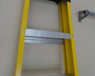 Louisville Ladder 8' 250 LB Capacity