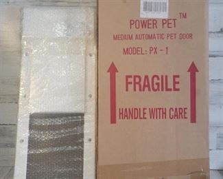 NIB Medium Automatic Pet Door with 4 Collars